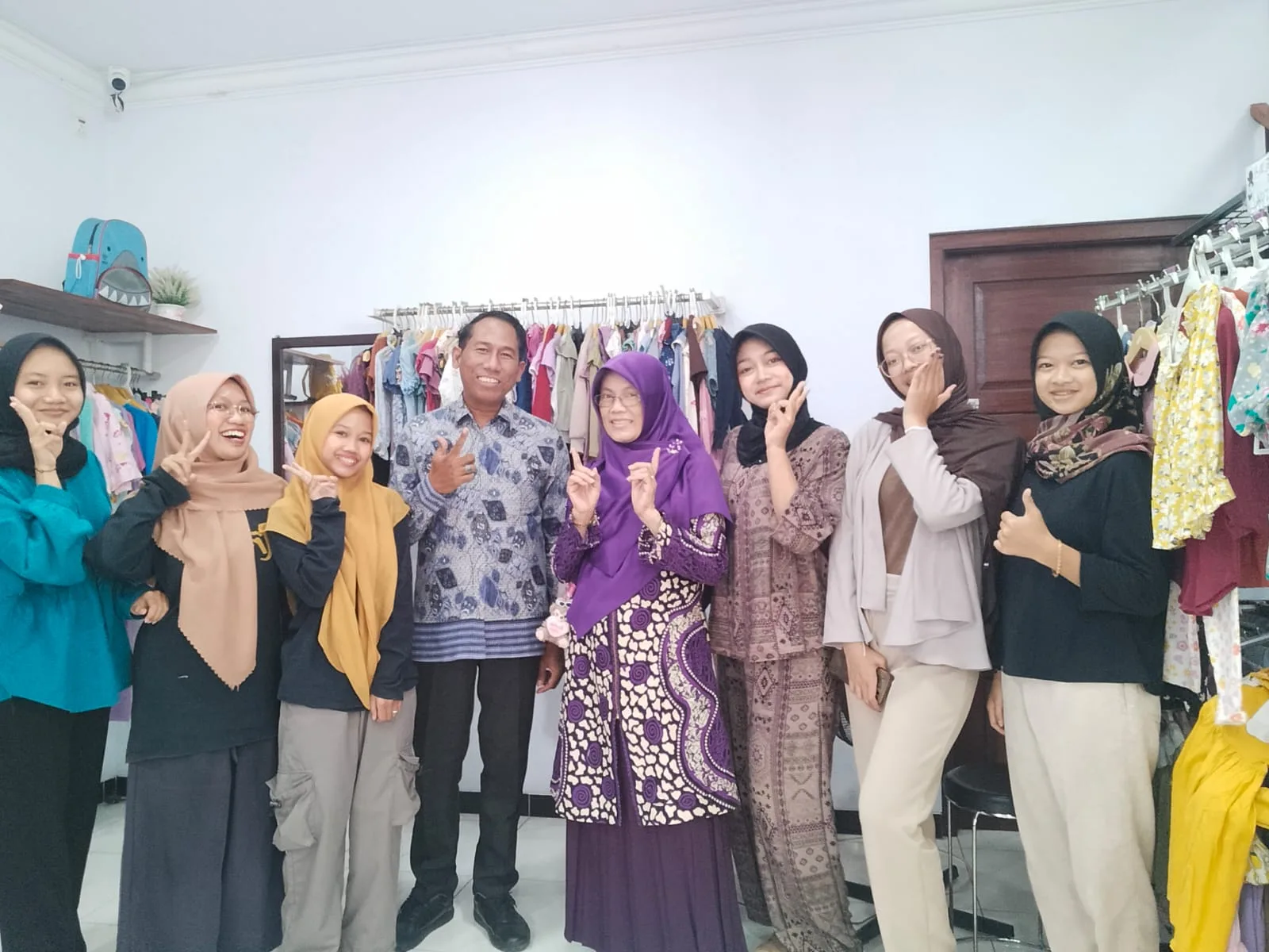 Ganfeng Industri, MAN 5 Sleman Kawal Kesiapan Kerja Siswa Tata Busana Melalui Monitoring PKL