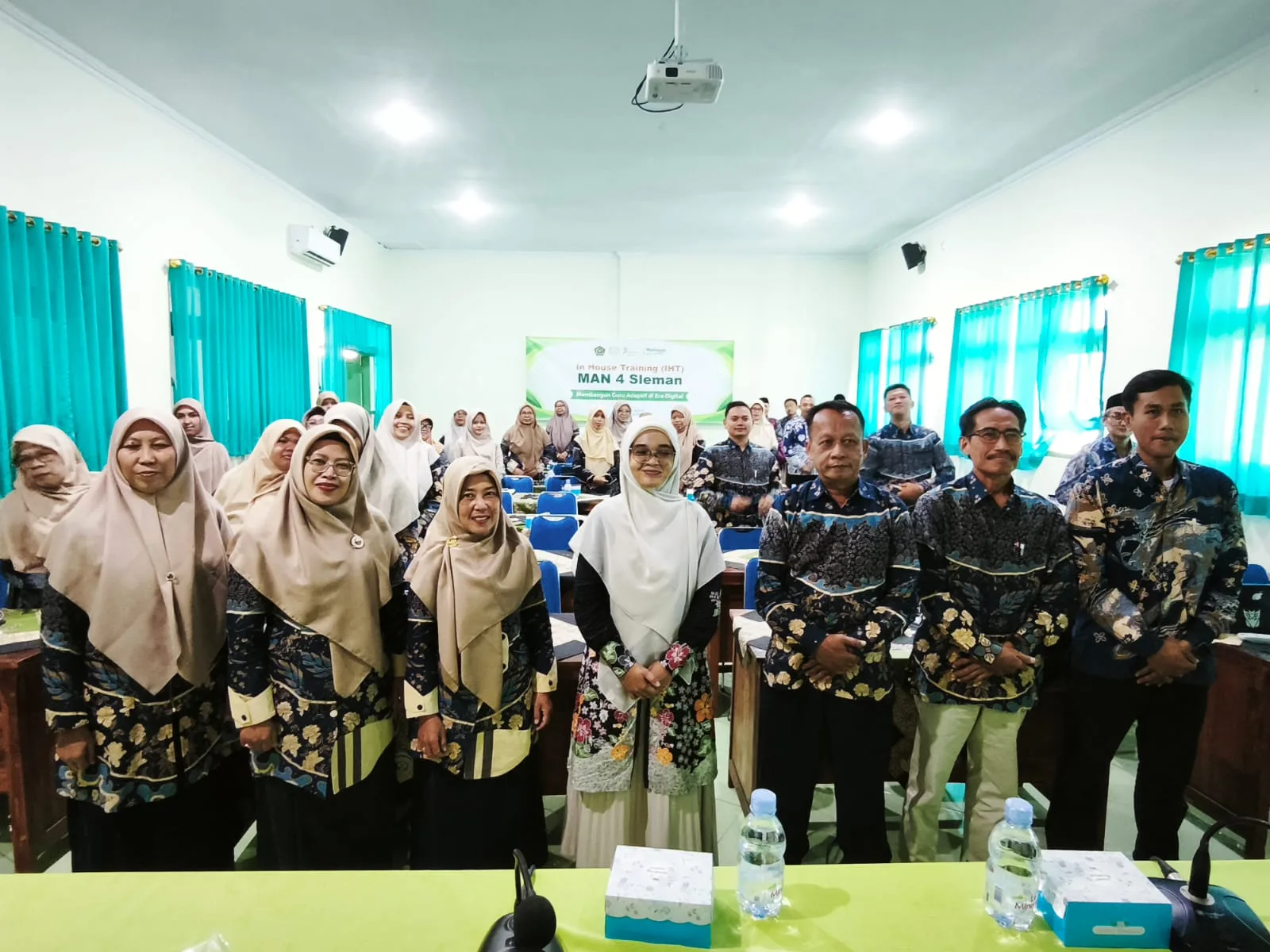 Tingkatkan Kompetensi Guru, MAN 4 Sleman Gelar In House Training