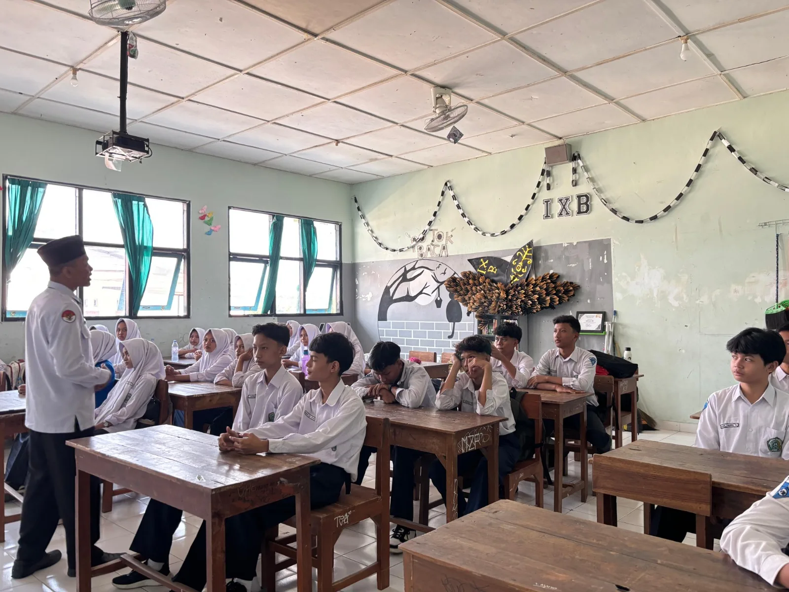 Kepala MTsN 8 Sleman Beri Motivasi Murid Kelas IX, Bangun Komitmen dan Target Prestasi