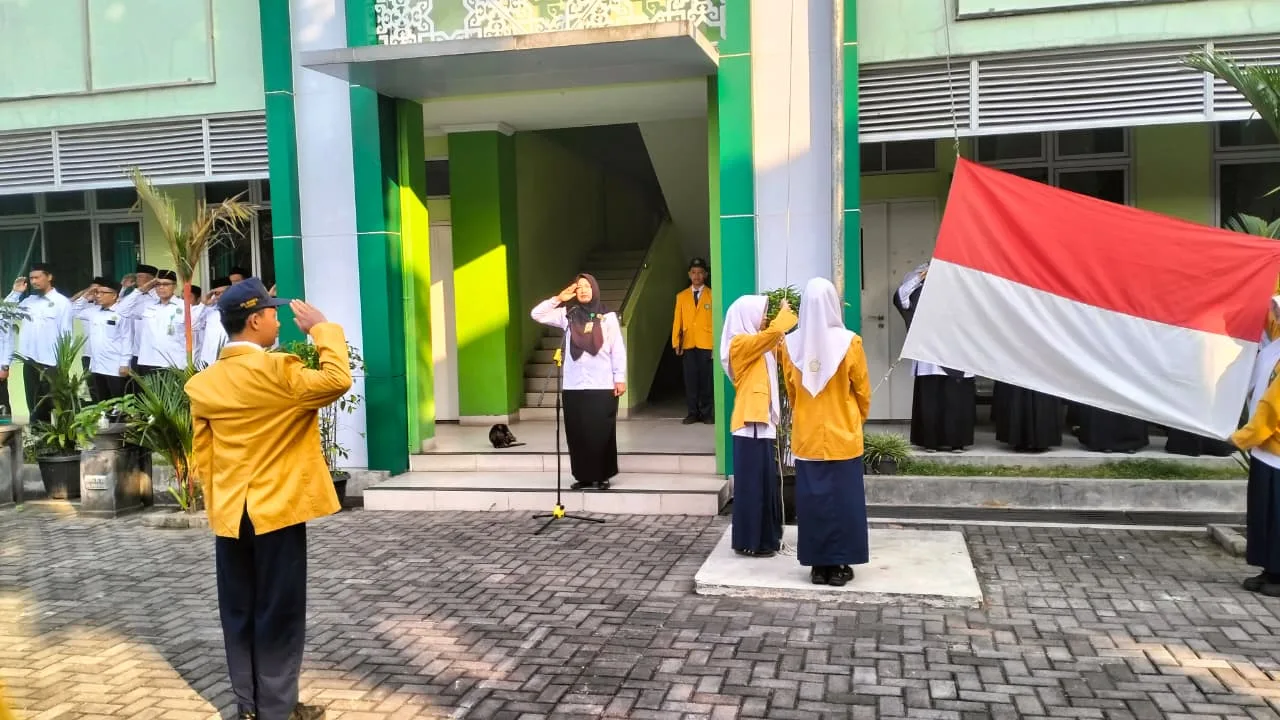 MTsN 9 Sleman Awali Tahun Ajaran 2026/2027 dengan Upacara Bendera