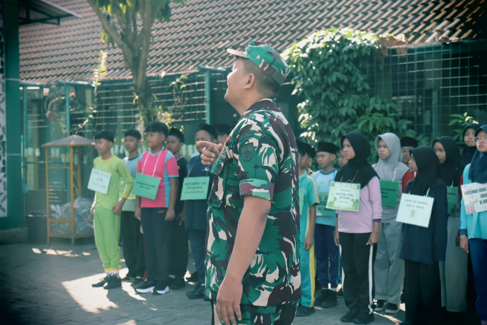 Gandeng Koramil Depok, MTsN 9 Sleman Latihan PBB Warnai MATAMUDA