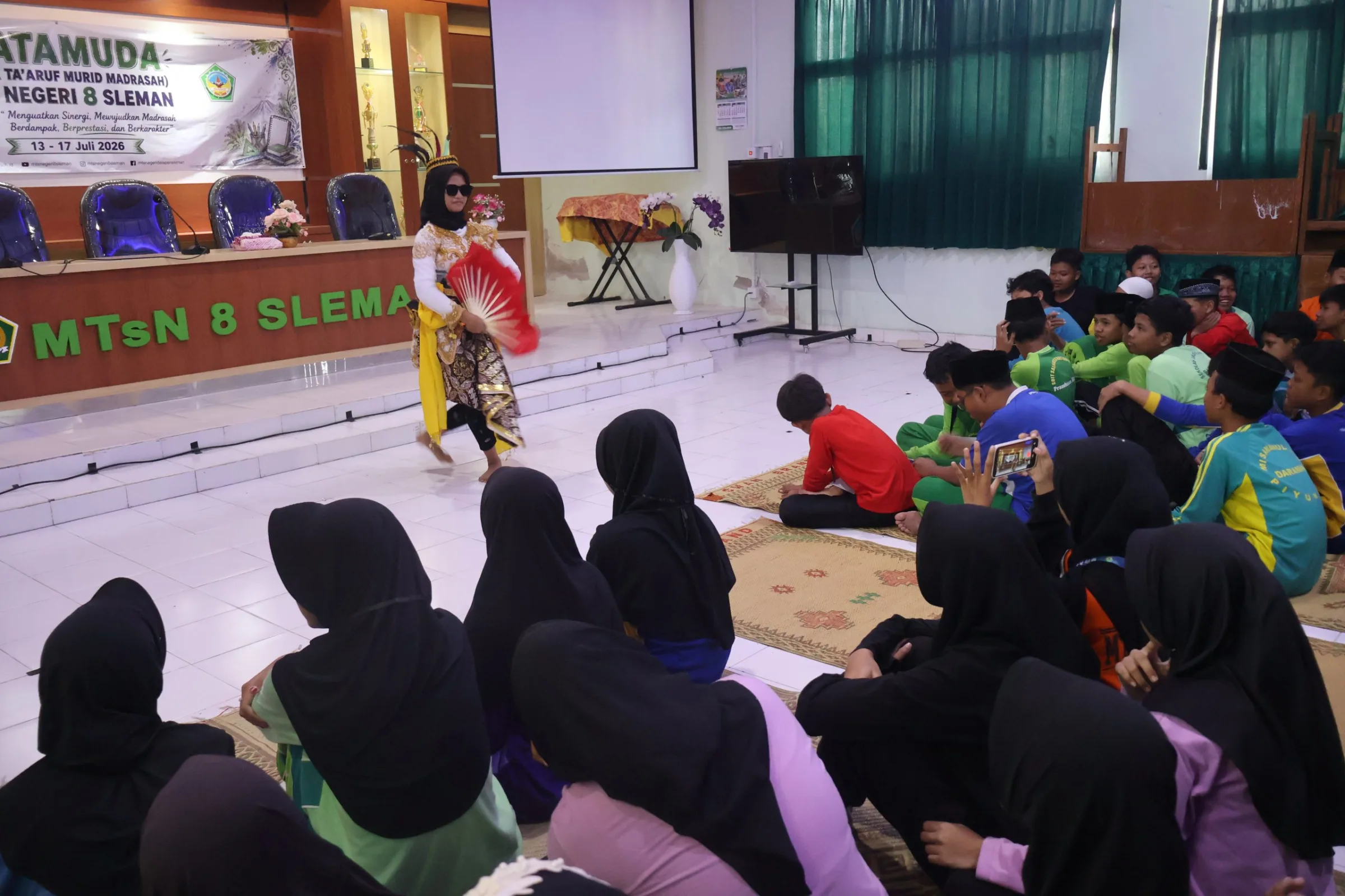 Pentas Seni MATAMUDA MTsN 8 Sleman Jadi Ajang Murid Baru Tunjukkan Bakat dan Percaya Diri