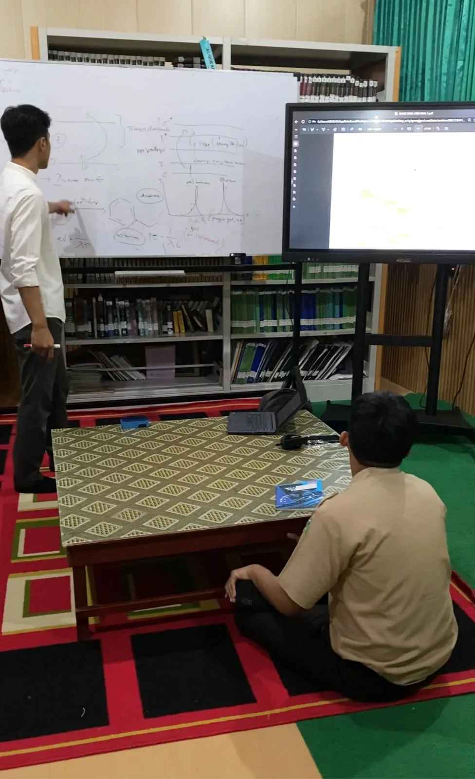 Perpustakaan Bahrul Ilmi Dukung Bimbingan Intensif OSN Kimia MAN 2 Sleman