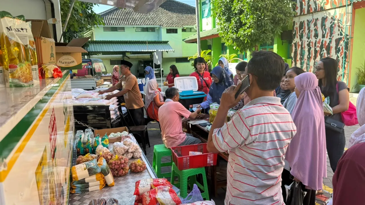 Semarak Milad ke-35, MAN 3 Sleman Bersama DPKP DIY Gelar Pasar Murah