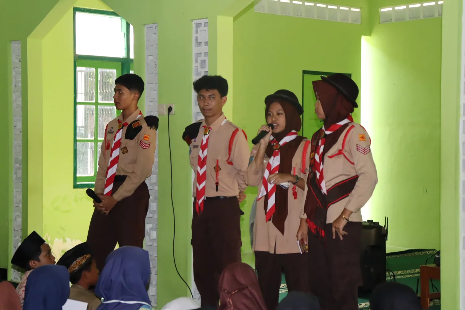 Dewan Penggalang MTsN 9 Sleman Bagikan Pengalaman Seru Kepramukaan pada Murid Baru