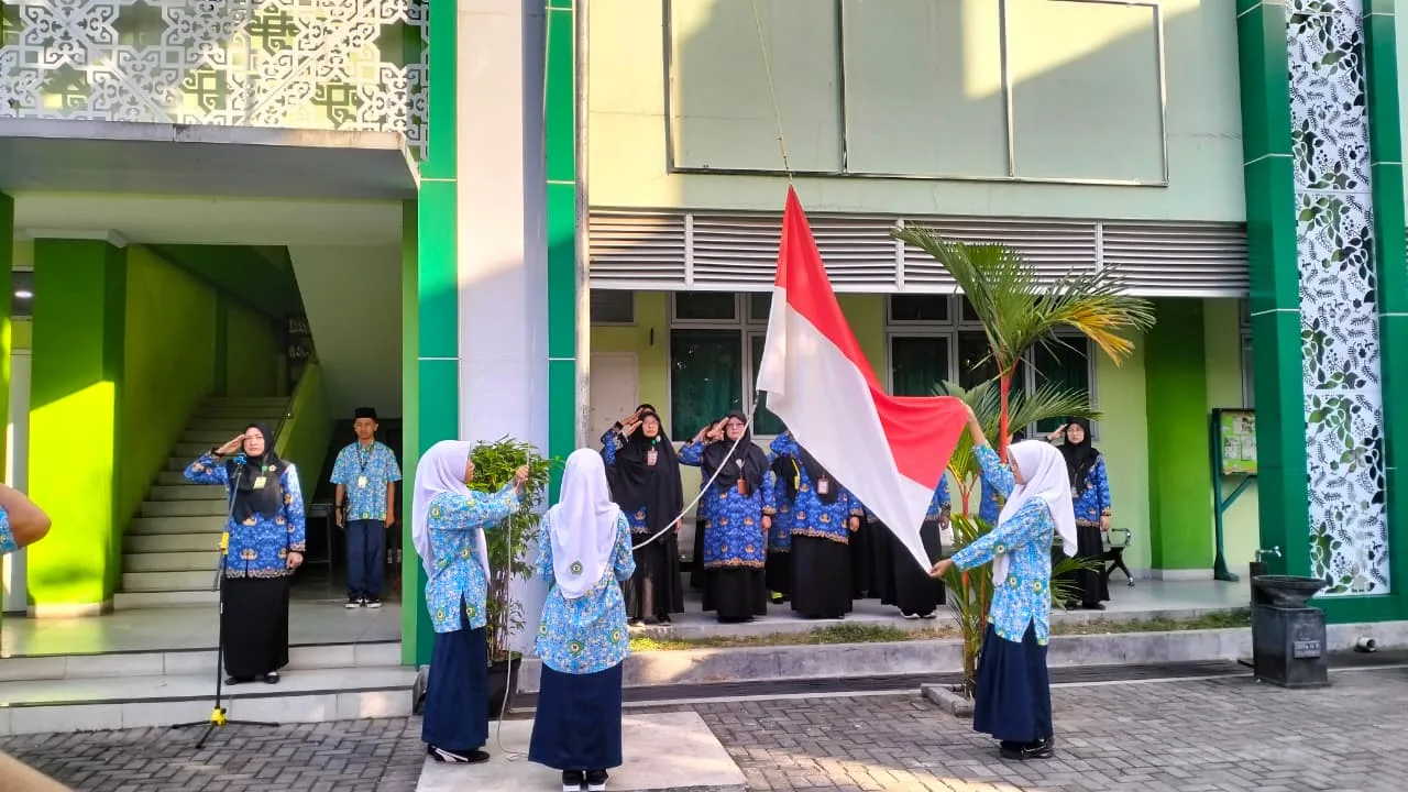 MTsN 9 Sleman Gelar Upacara Peringatan Hari Anak Nasional ke-42