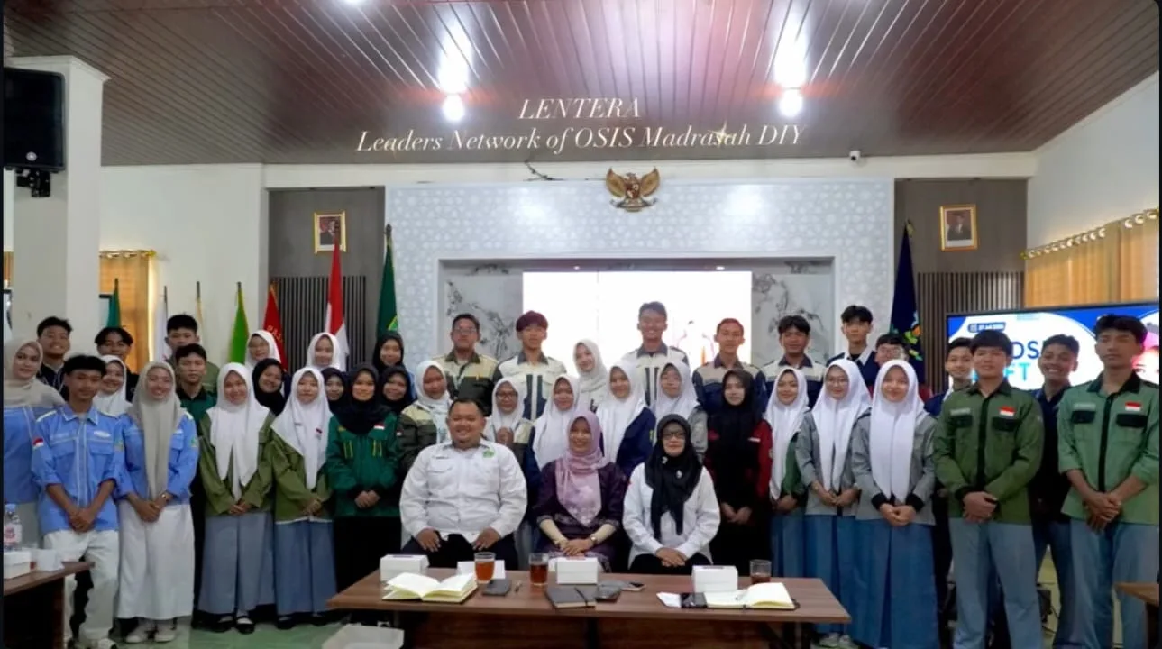 Tingkatkan Kepemimpinan, Pengurus OSIS MAN 5 Sleman Ikuti Progam Lentera MAN 2 Yogya