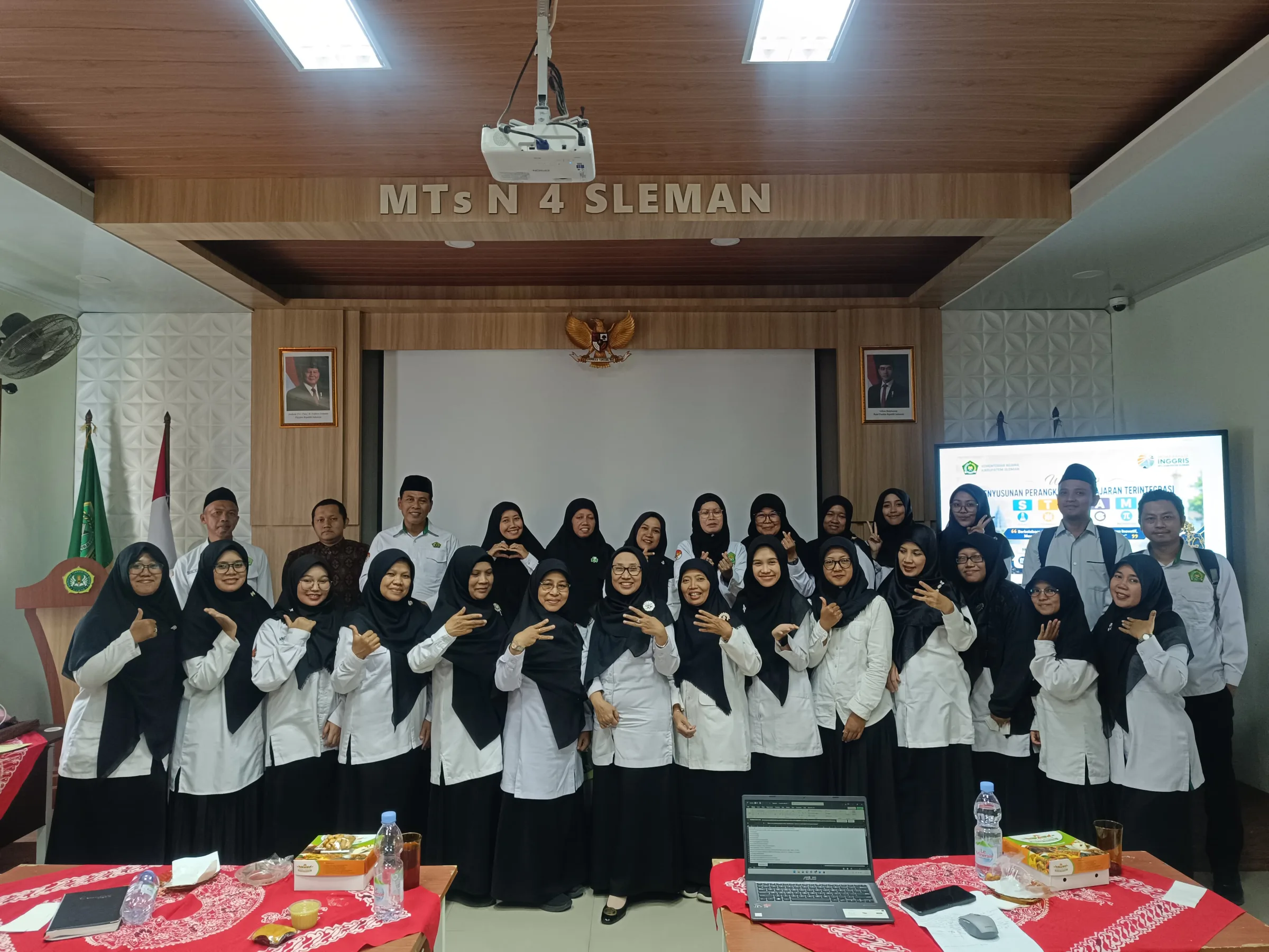 Dua Guru MTsN 2 Sleman Ikuti Workshop Penyusunan Perangkat Pembelajaran Terintegrasi STEAM
