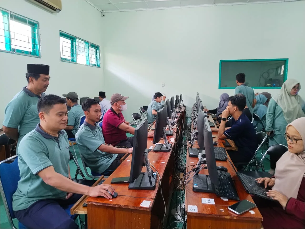 Tingkatkan Kualitas Pendidikan, Guru MAN 3 Sleman Serentak Isi Sulingjar