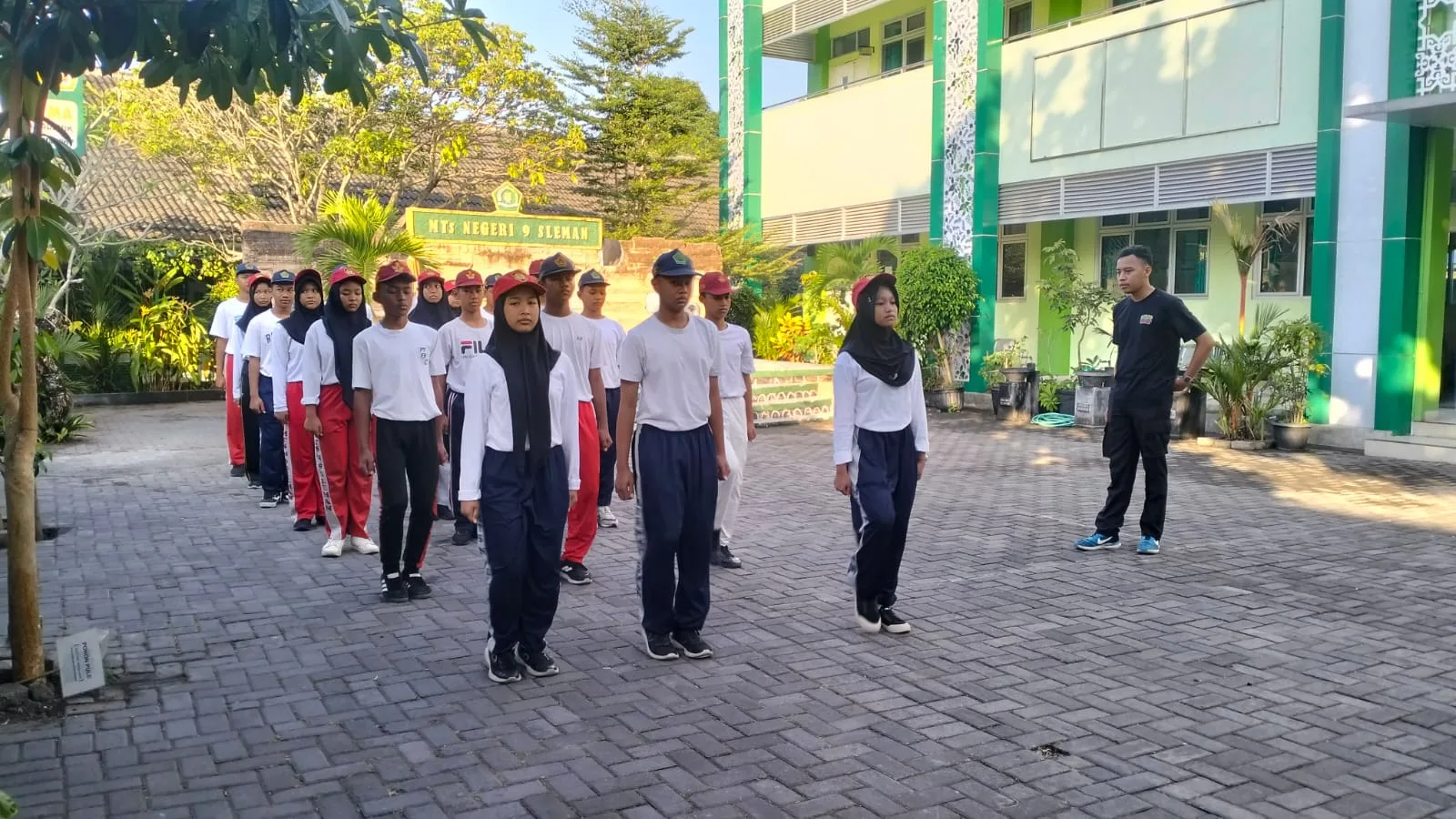Jelang HUT ke-81 RI, 27 Murid MTsN 9 Sleman Ikuti Latihan Intensif Paskibraka