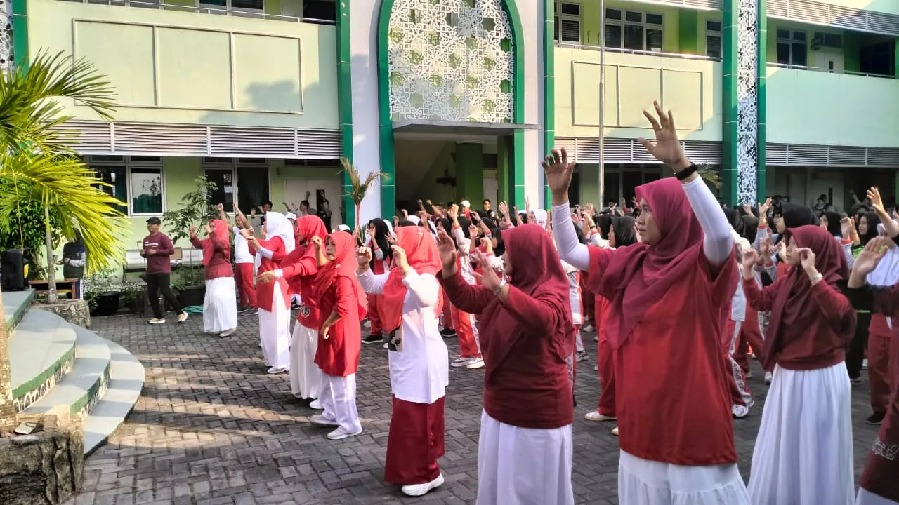 Kokurikuler Pagi MTsN 2 Sleman Selenggarakan Senam Bersama, Wujudkan Madrasah Sehat dan Bugar