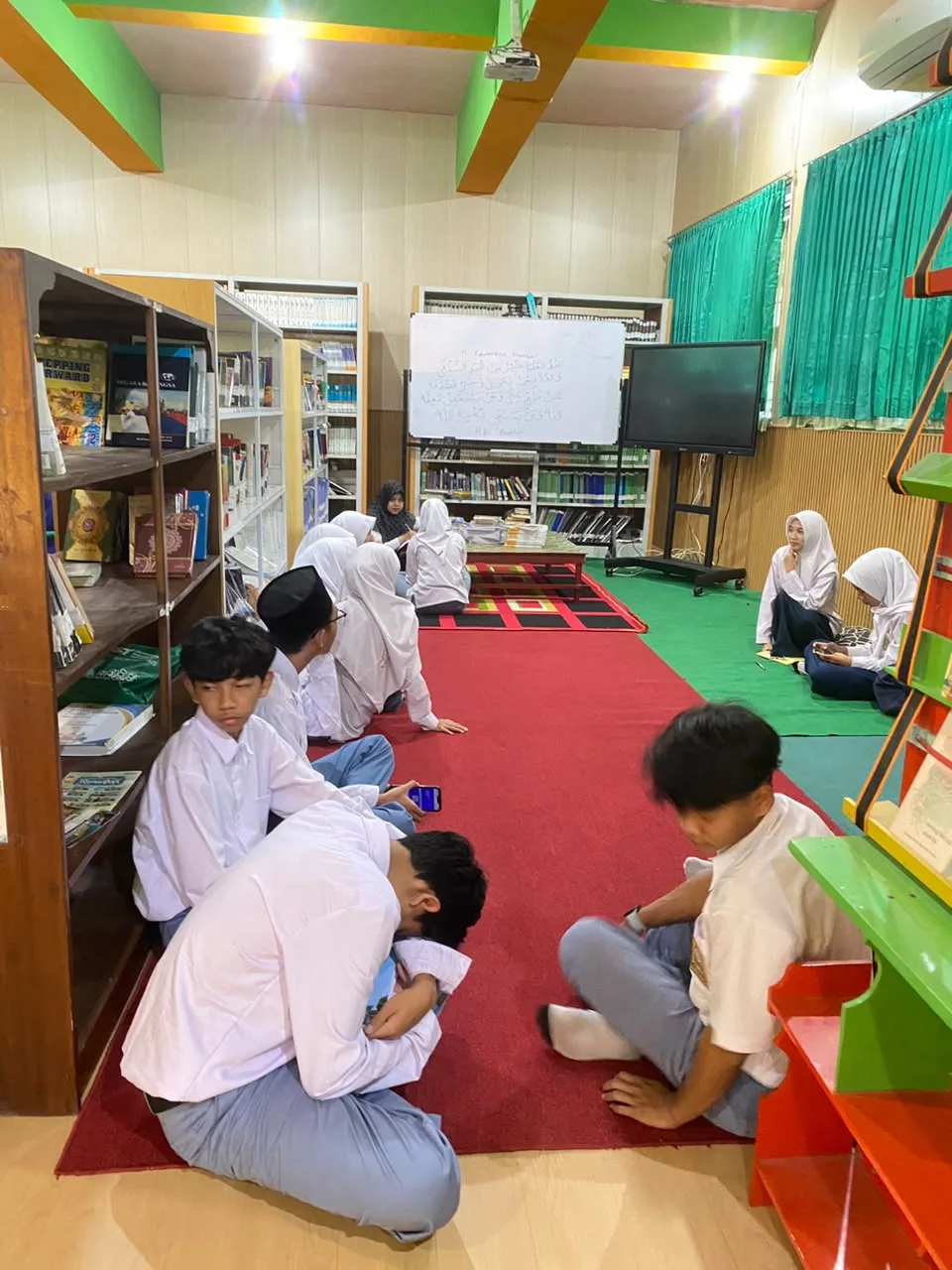 MAN 2 Sleman Gelar Ulangan Lisan Koding di Perpustakaan Bahrul Ilmi