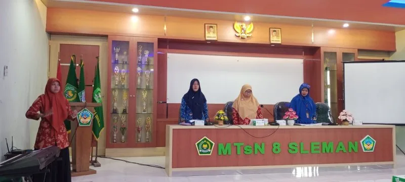 Pertemuan Rutin DWP Satker MTsN 8 Sleman