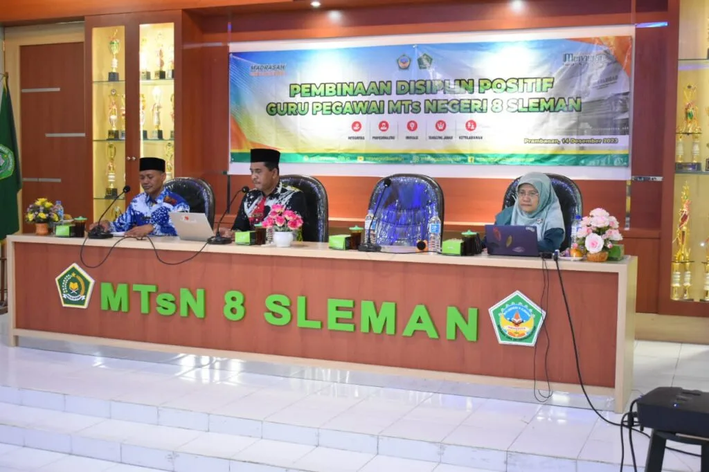 MTs N 8 Sleman Adakan Workshop Disiplin Positif