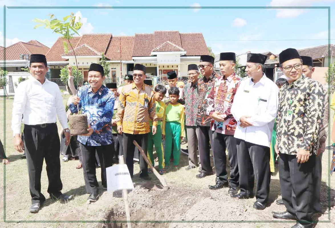 Semangat Hijau! Kemenag DIY Tanam 1 Juta Pohon Matoa Dimulai dari Sleman