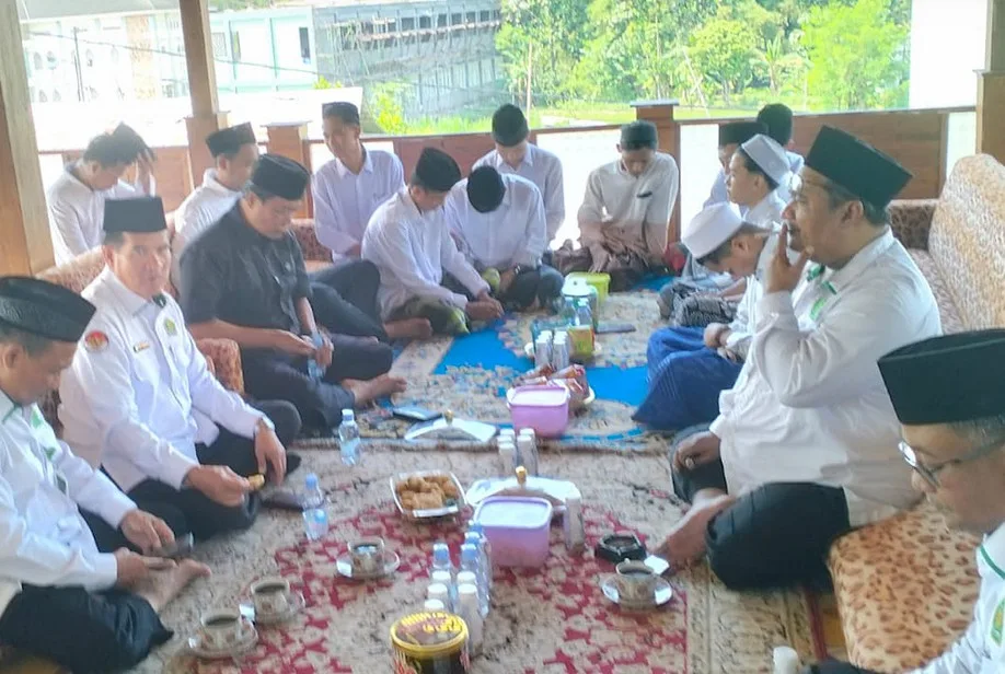 Kemenag DIY Sambangi Pesantren Ora Aji Asuhan Gus Miftah