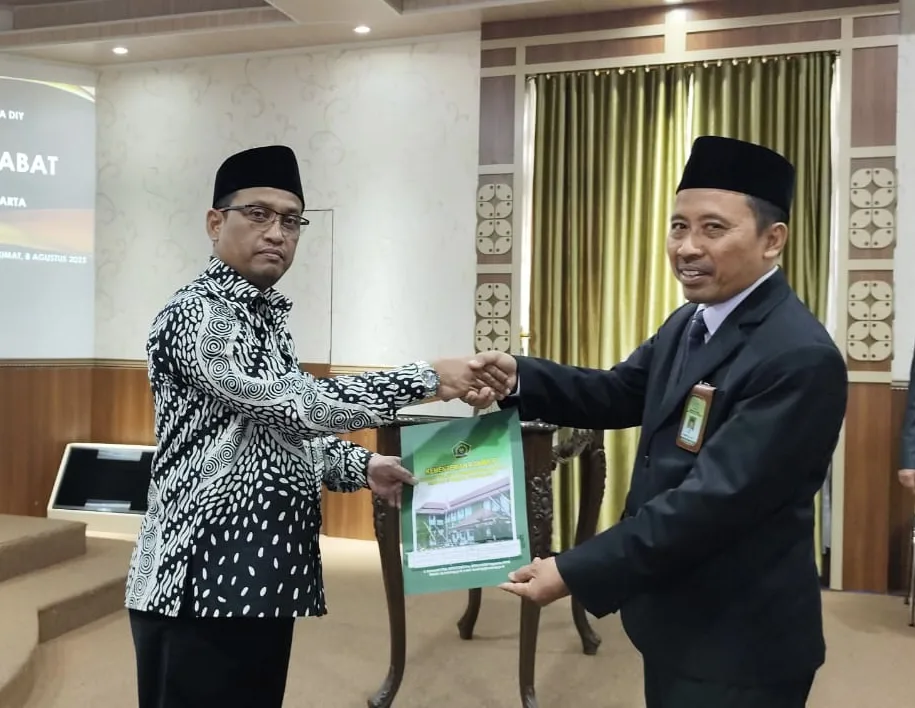 Kakanwil Kemenag DIY Lantik Nadhif jadi Kakan Kemenag Sleman