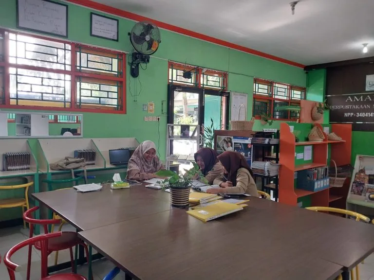 Siapkan untuk OBA tingkat Provinsi, Dua Siswi MAN 5 Sleman Ikuti Bimbingan Intensif