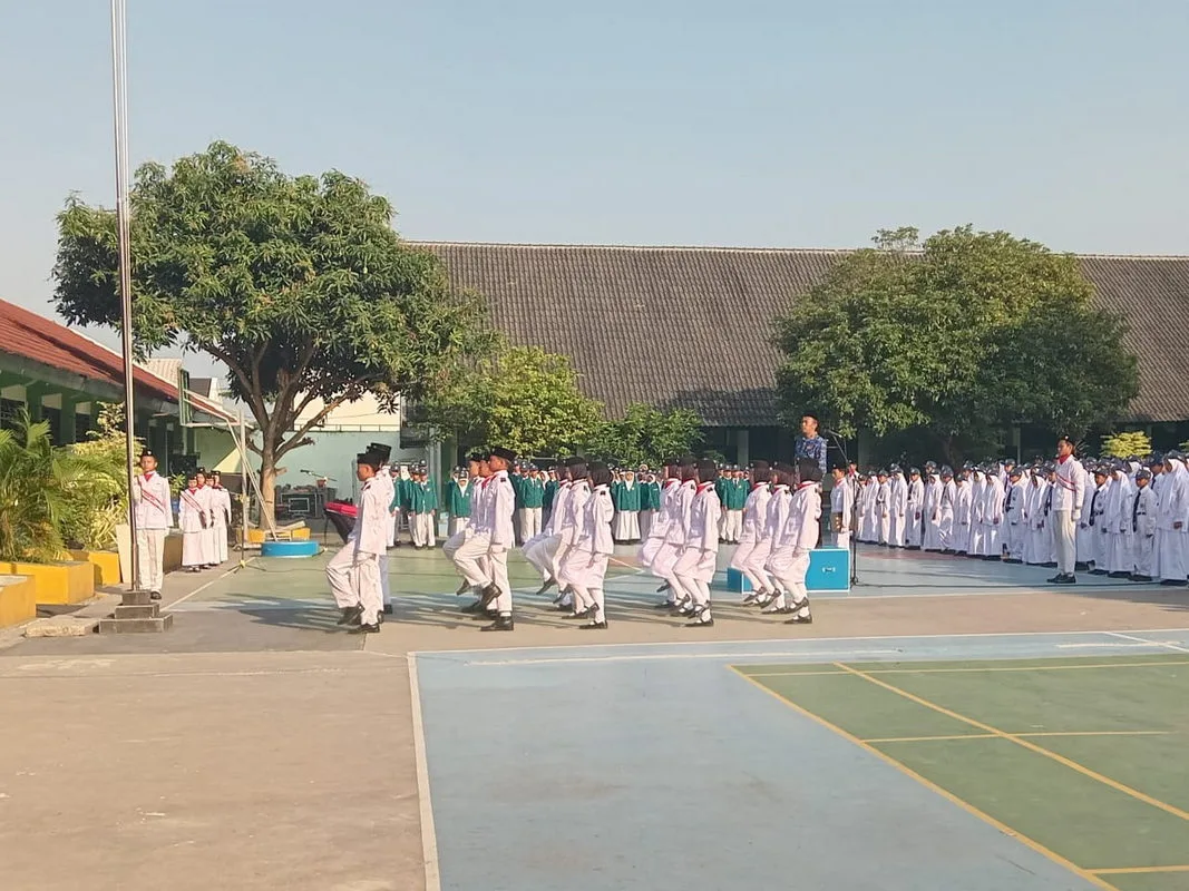 PASKIBRA MTs Negeri 3 Sleman, Tampil Memukau Kibarkan Bendera