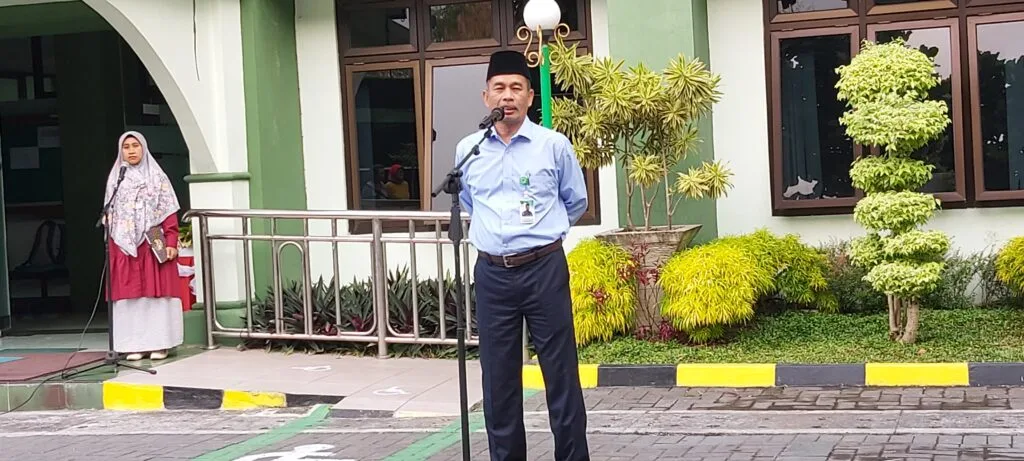 Apel Jumat Sore, Kakan Ingatkan Pentingnya Kebersamaan
