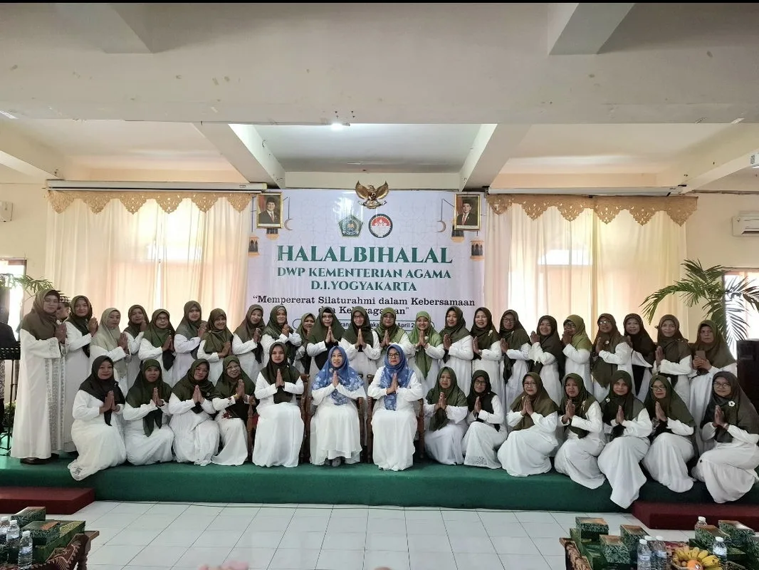 Wujudkan Kebersamaan, DWP Kankemenag Sleman Hadiri Halal Bihalal DWP Kanwil Kemenag DIY