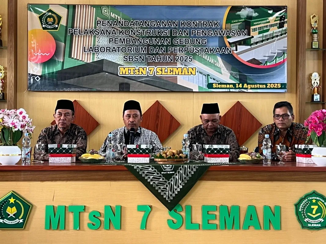 Penandatanganan Kontrak Proyek SBSN 2025, MTsN 7 Sleman Siap Bangun Laboratorium dan Perpustakaan Modern