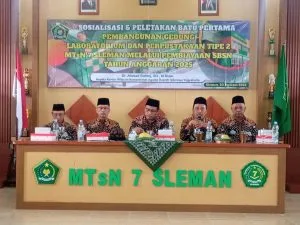 Kakankemenag Sleman Dampingi Kakanwil Awali Pembangunan Gedung SBSN MTsN 7