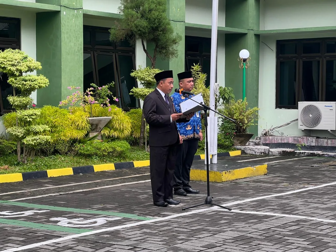 Semangat Persatuan di Bumi Sembada Kemenag Sleman Gelar Upacara HSP Ke-97 dengan Khidmat dan Tertib