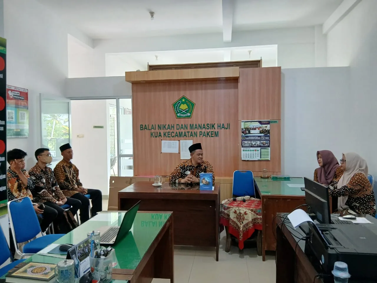 Bergerak dan Berdampak”: Arsiparis Kankemenag Sleman Dampingi Tata Kelola Kearsipan di KUA Pakem