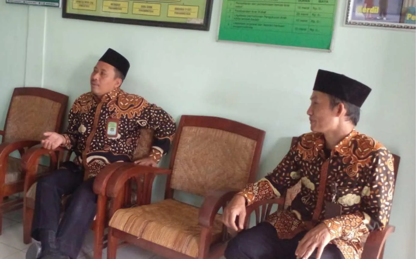 Kakan Kemenag Sleman Tekankan Pentingnya Kepedulian Lingkungan saat Kunjungan ke KUA Minggir