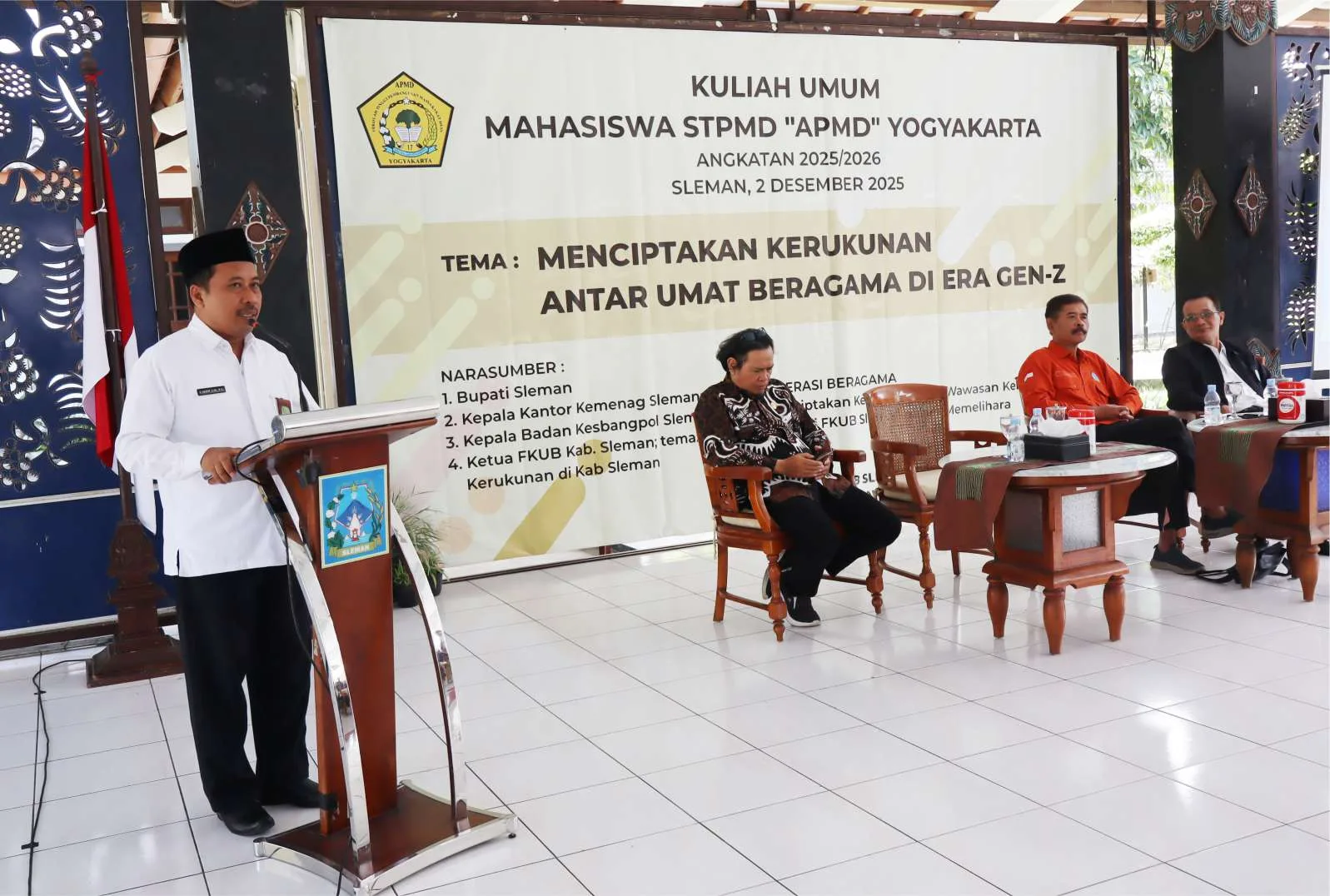 Kakankemenag Sleman H. Nadhif Bangun Spirit Kerukunan Mahasiswa Baru STPMD APMD 2025