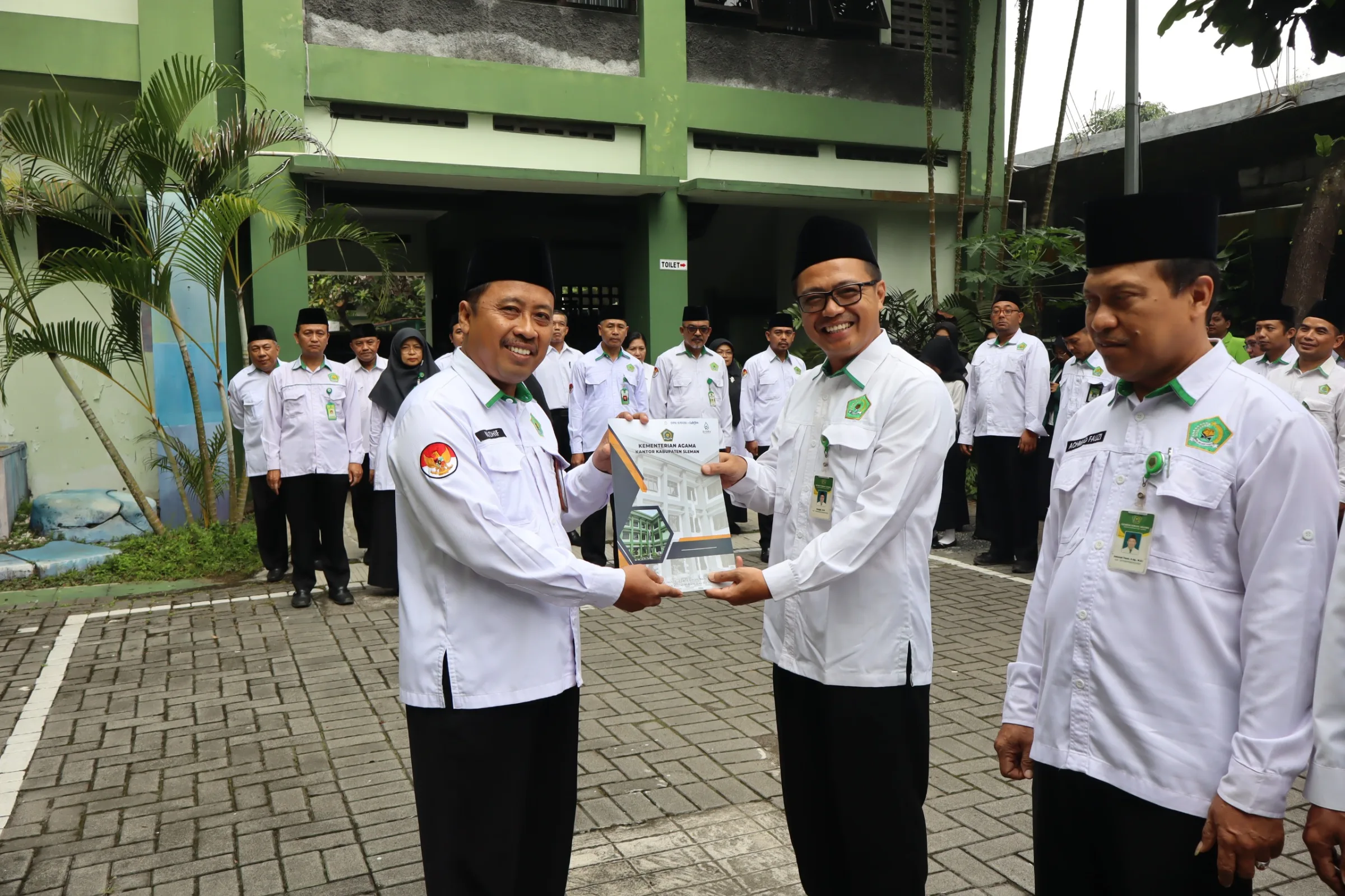 Apel Senin, Kakan Kemenag Sleman: Serahkan DIPA TA 2026 dan SK Kenaikan Pangkat