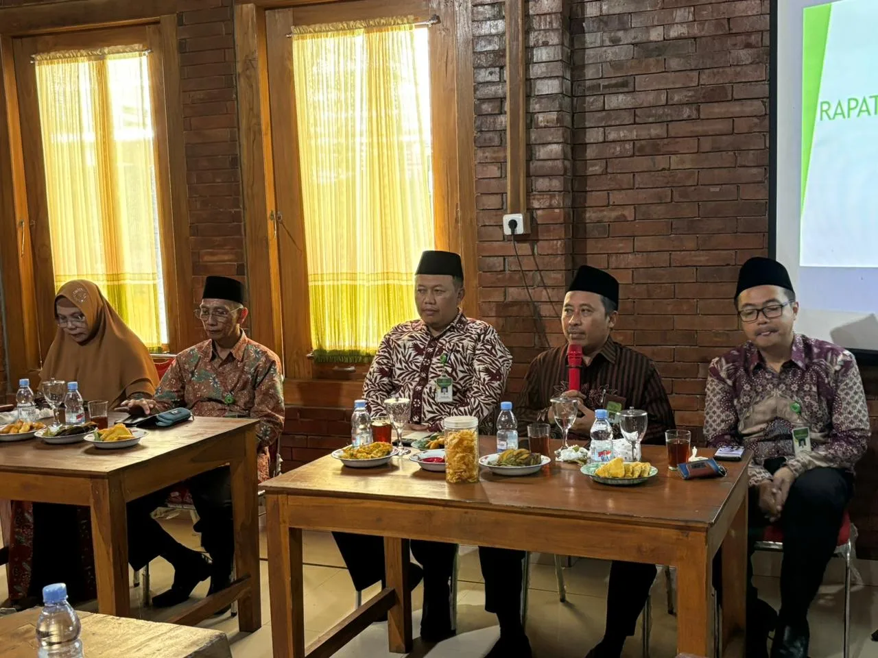 Rakor Dikmad: Merawat Silaturahmi, Menjaga Dedikasi