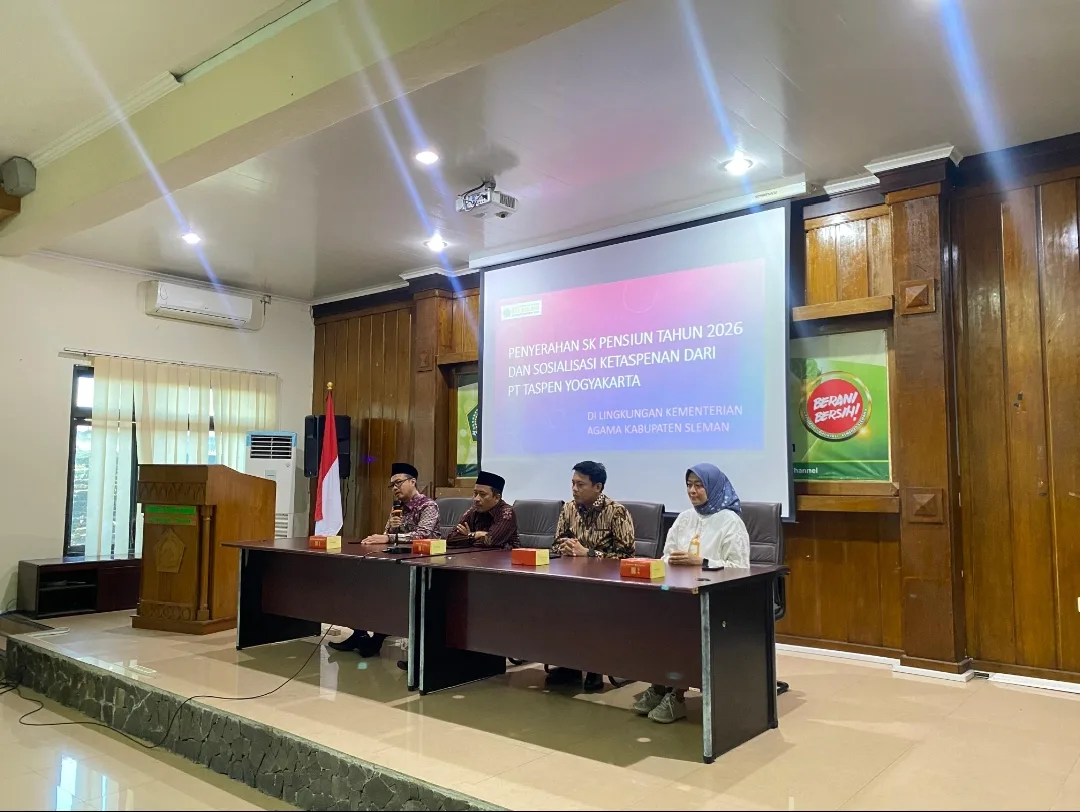 Kemenag Sleman Serahkan SK Pensiun 2026 dan Perkuat Literasi Ketaspenan ASN