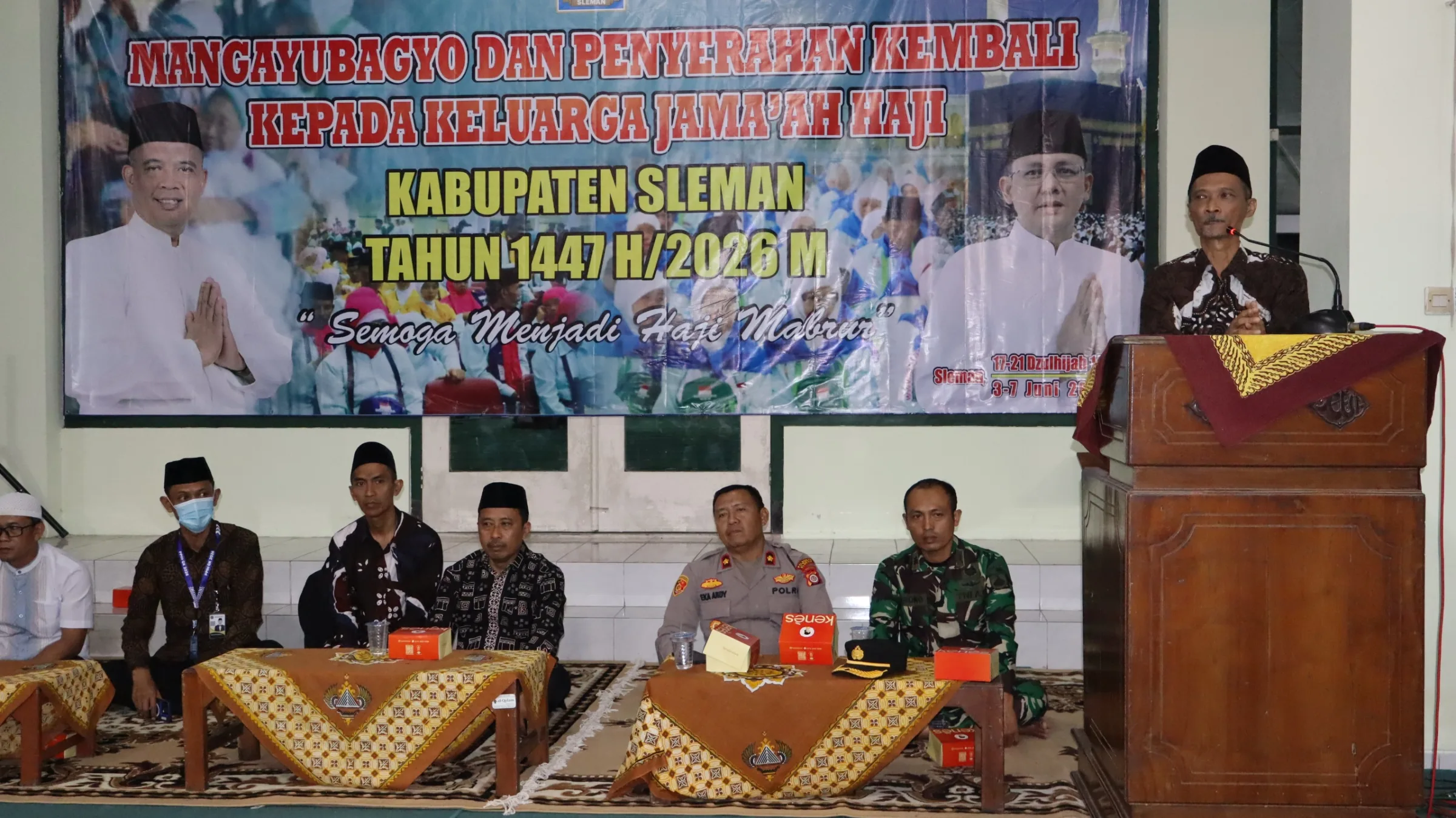 Kakankemenag Sleman Dampingi Penyambutan Kloter 5 YIA, 354 Jemaah Haji Tiba dengan Selamat