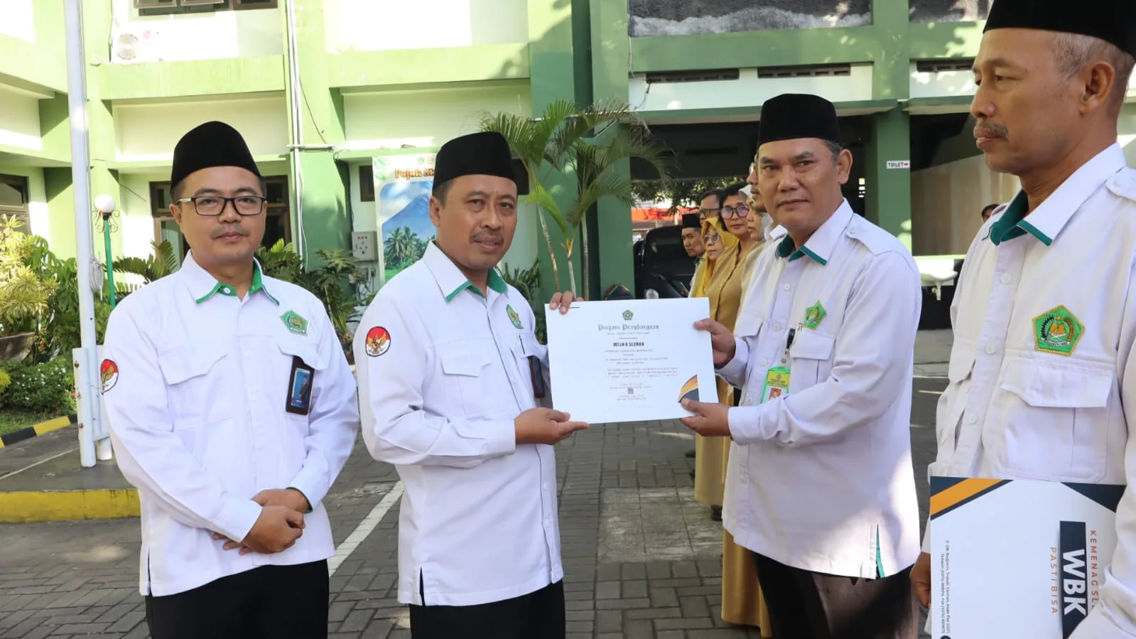 Kankemenag Sleman Anugerahkan Penghargaan Prestasi TKA Madrasah 2025/2026, Kobarkan Semangat Berprestasi